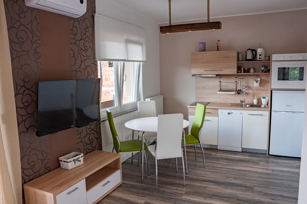 Apartmani Tuheljske Тухельське Топліце Екстер'єр фото
